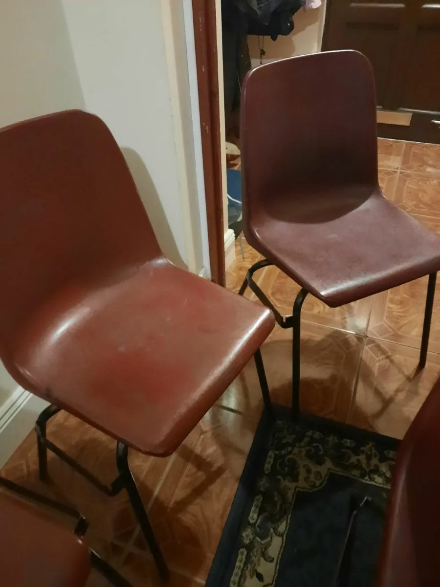 Poly chairs - Image 4