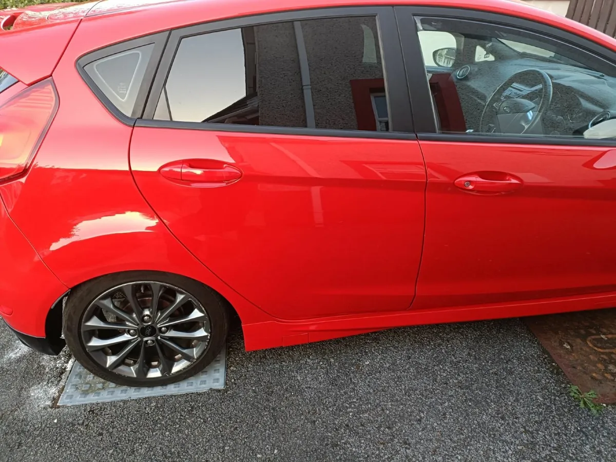 Ford Fiesta 2017 - Image 1