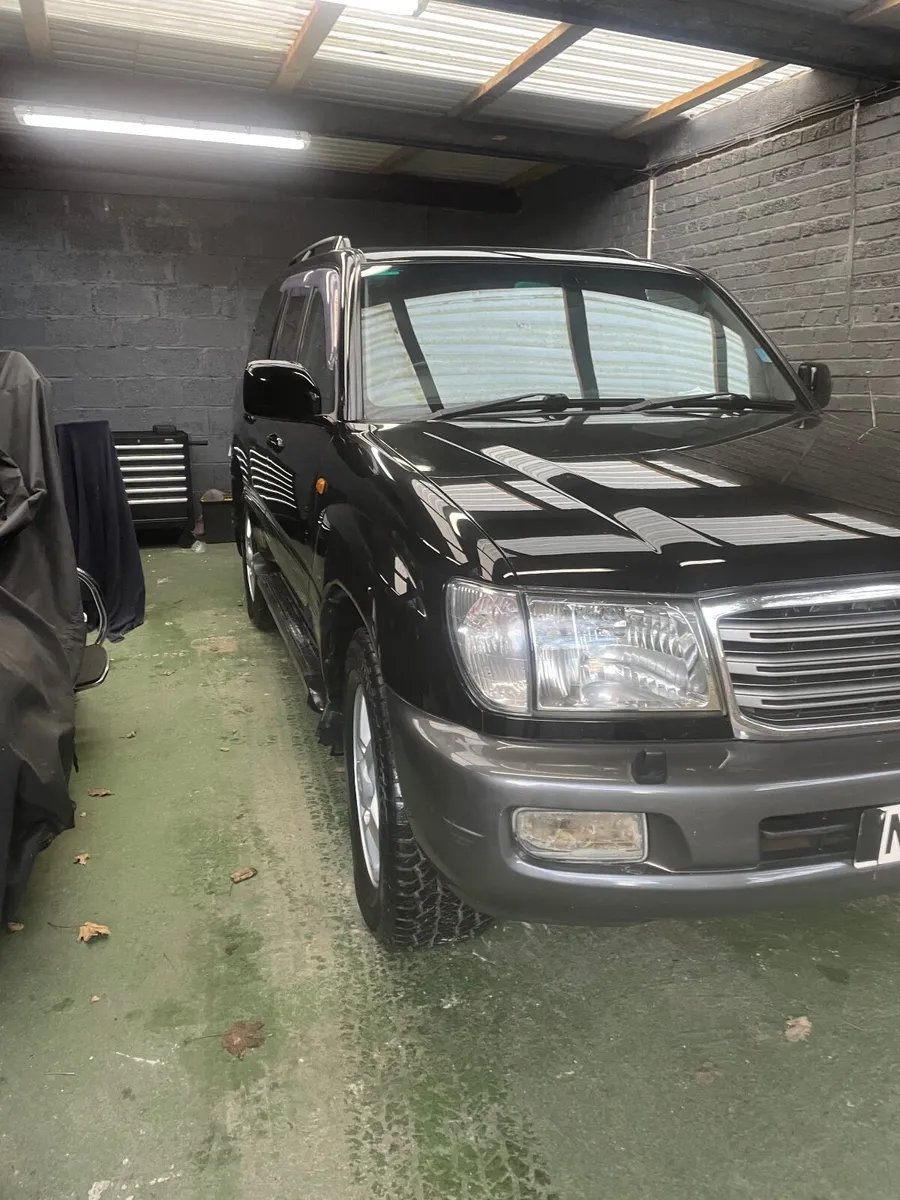 Toyota Land Cruiser 2004 - Image 3