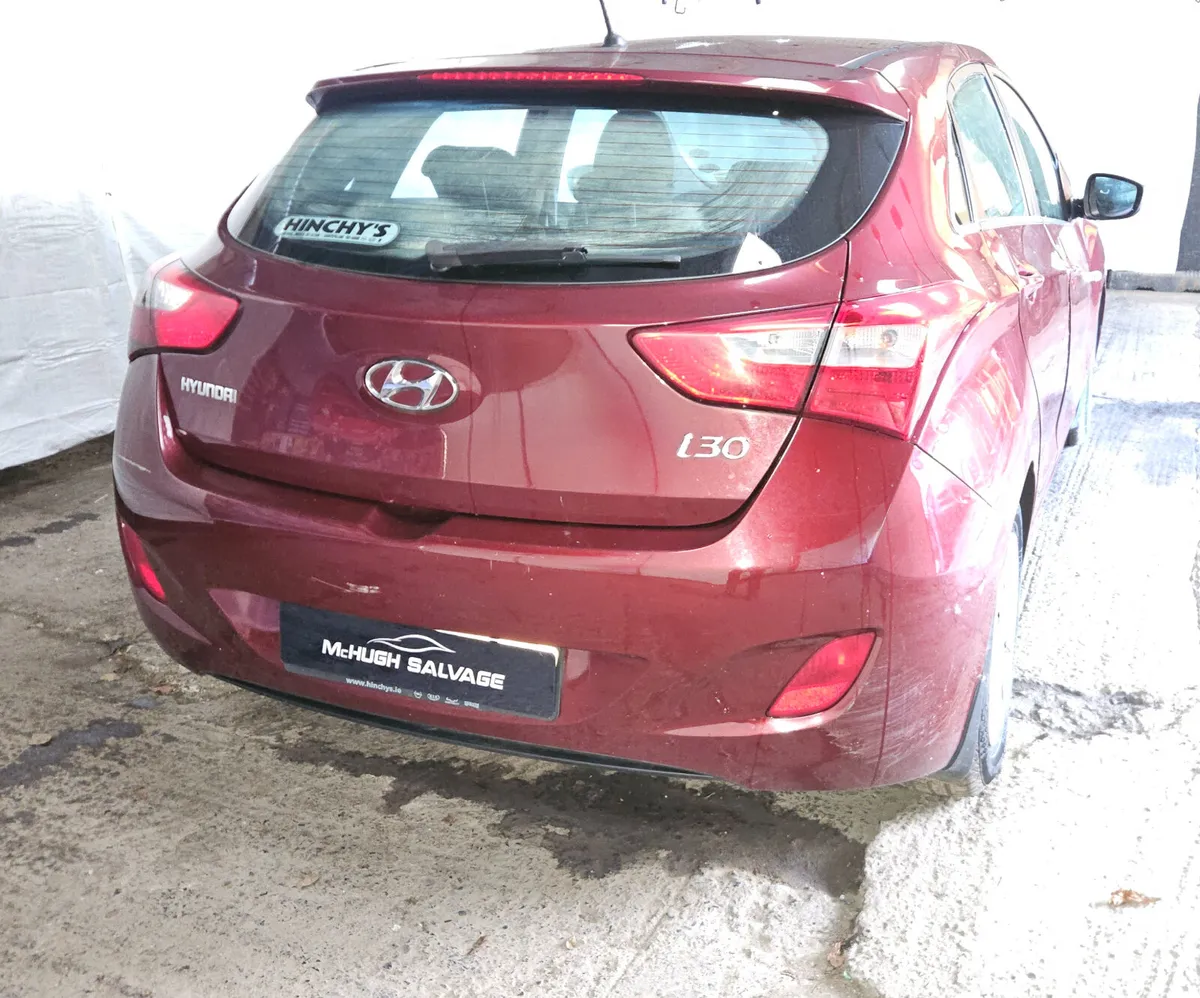 Hyundai i30 2016 1.4petrol manual nct & tax - Image 4