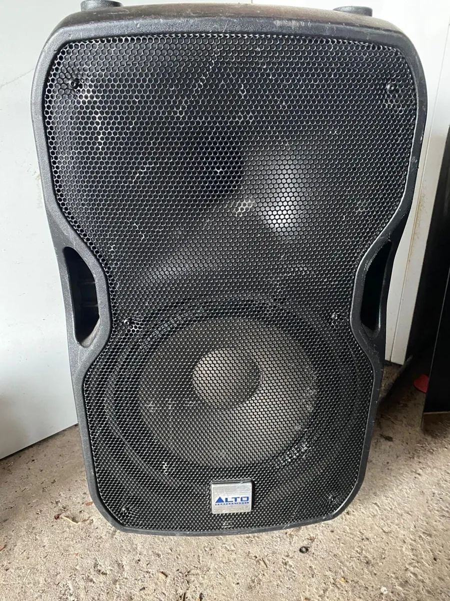 Sound equipment - Image 1