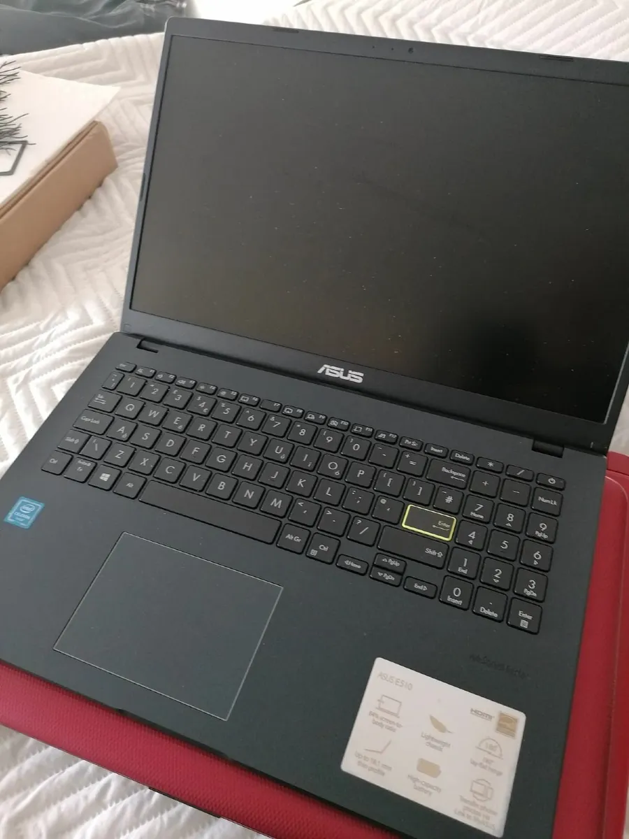 Need a Laptop as a Christmas Present? New stocks - Image 4