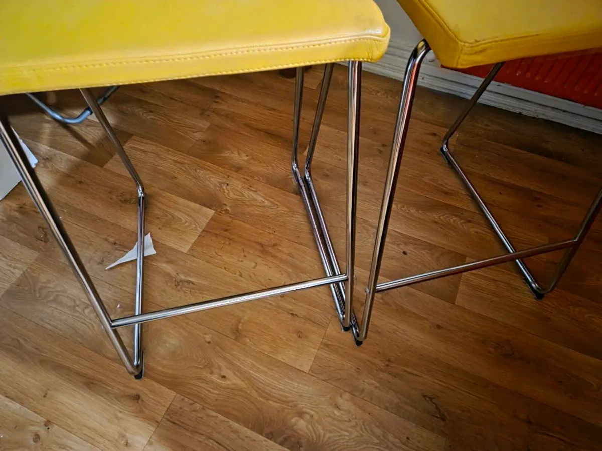 Breakfast stools - Image 2