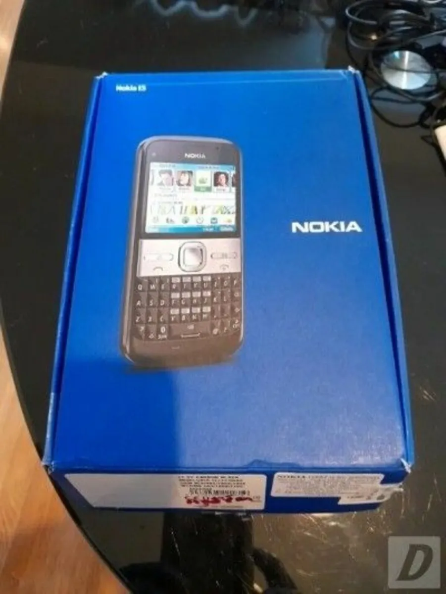 Unlocked Vintage Old Nokia E5 Mancave Mobile Phone - Image 1