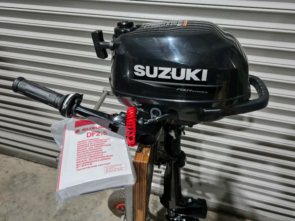 Brand new Suzuki 2.5hp boat outboard motor - Image 1