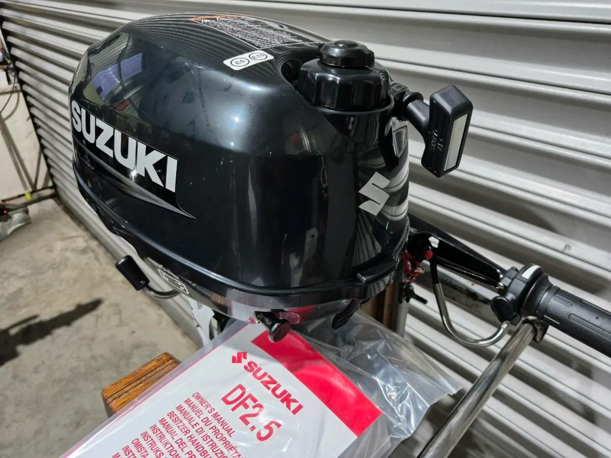 Brand new Suzuki 2.5hp boat outboard motor - Image 4