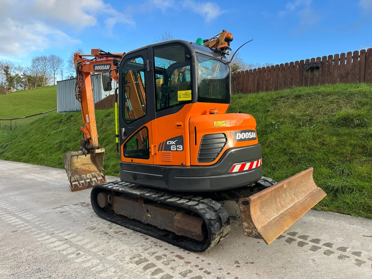 2021 Doosan DX63-3 - Image 3