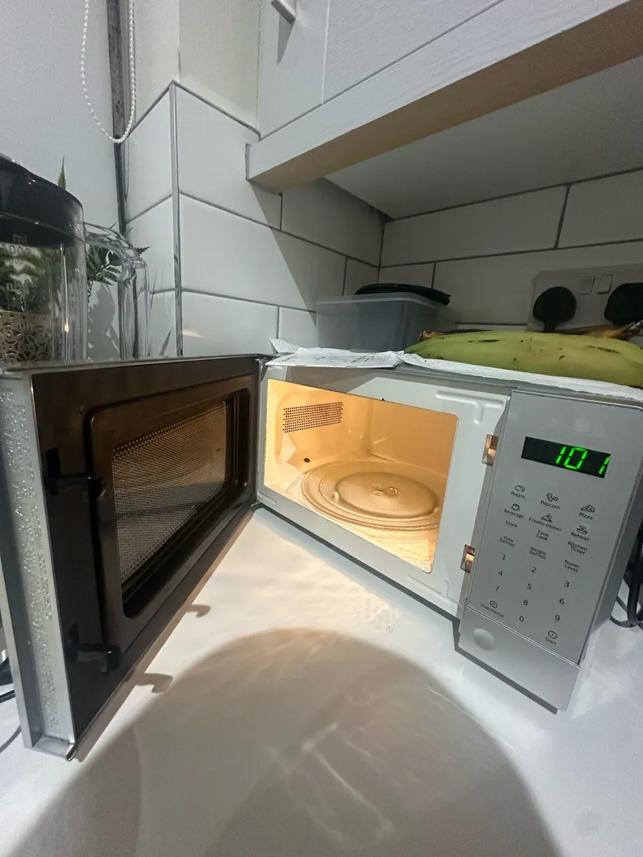 Microwave - Image 2