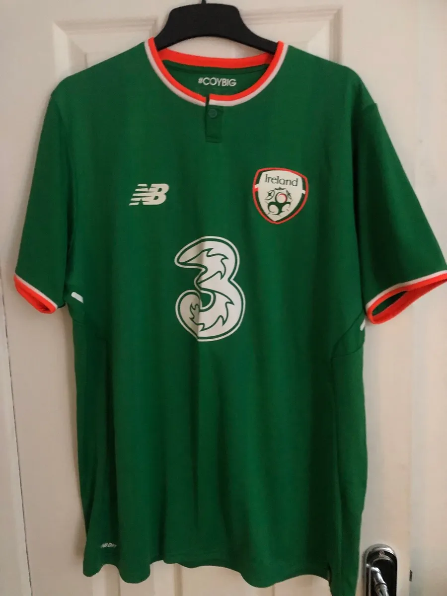 Mens Ireland jersey size XL €25 - Image 1