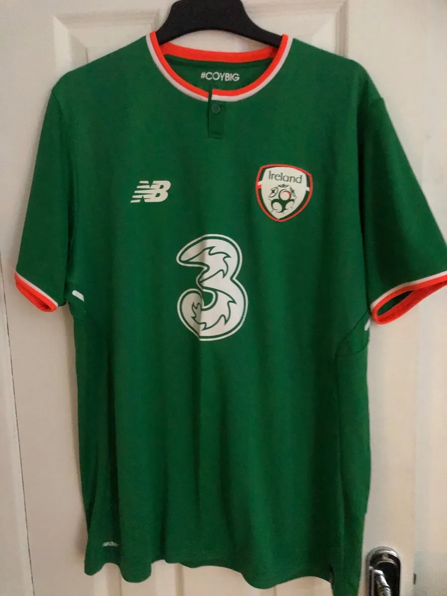 Mens Ireland jersey size XL €25 - Image 4