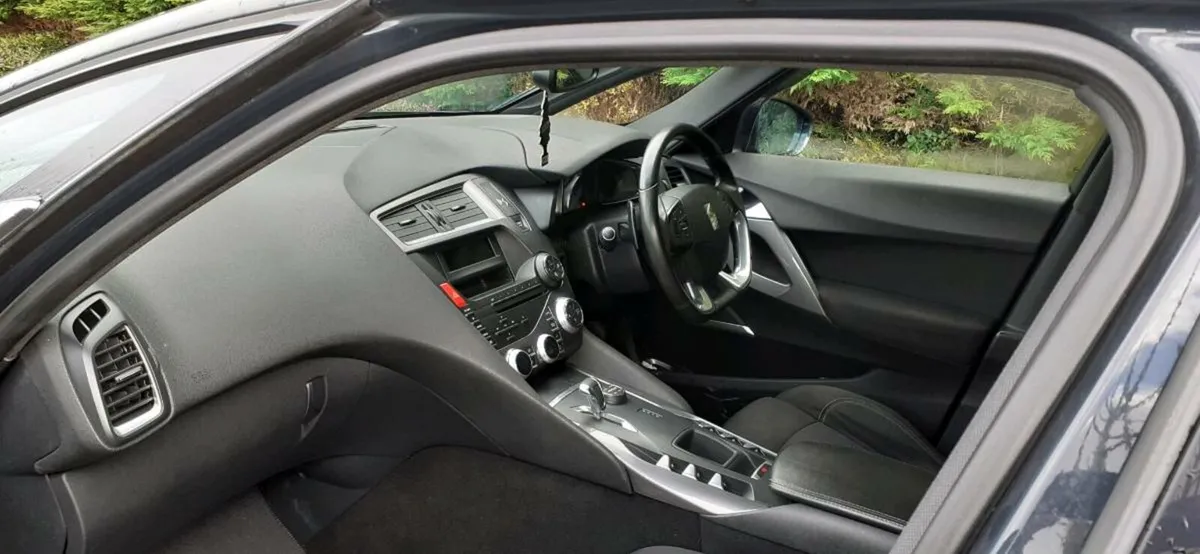 CITRON DS5 2 LITRE DIESEL HYBIRD - Image 3