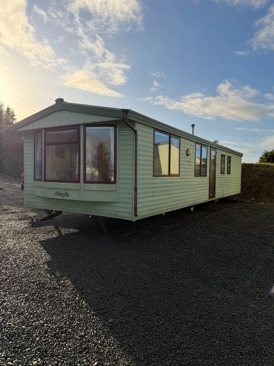 Atlas Amethyst 35x12 (2Bedroom) Re Painted 👍 - Image 1