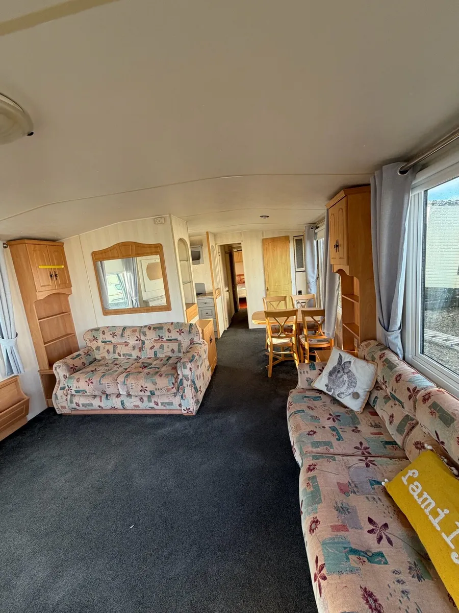 Atlas Amethyst 35x12 (2Bedroom) Re Painted 👍 - Image 3