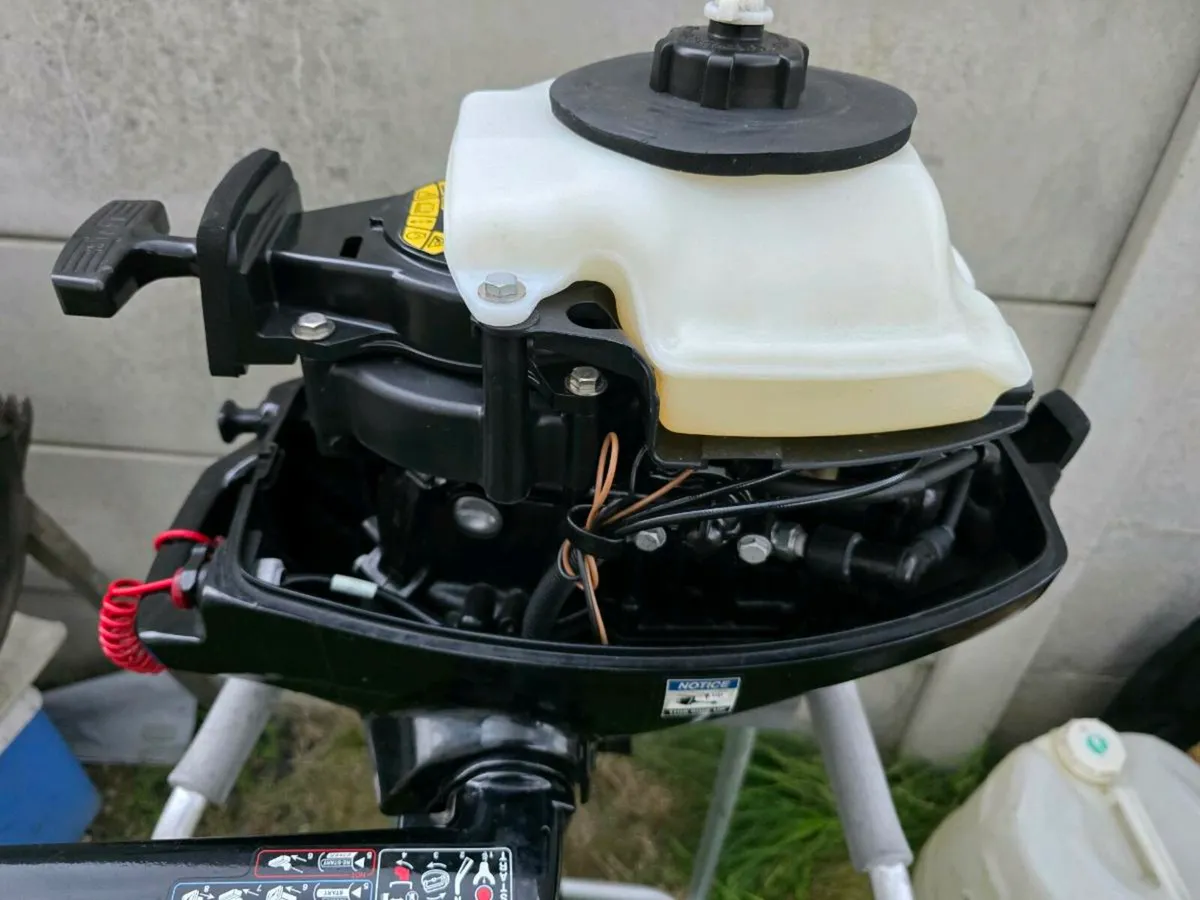 Mercury 3.5 hp 4-Stroke Outboard - Image 4
