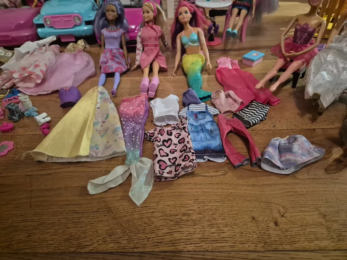 BARBIE BUNDLE. EXCELLENT CONDITION. - Image 4