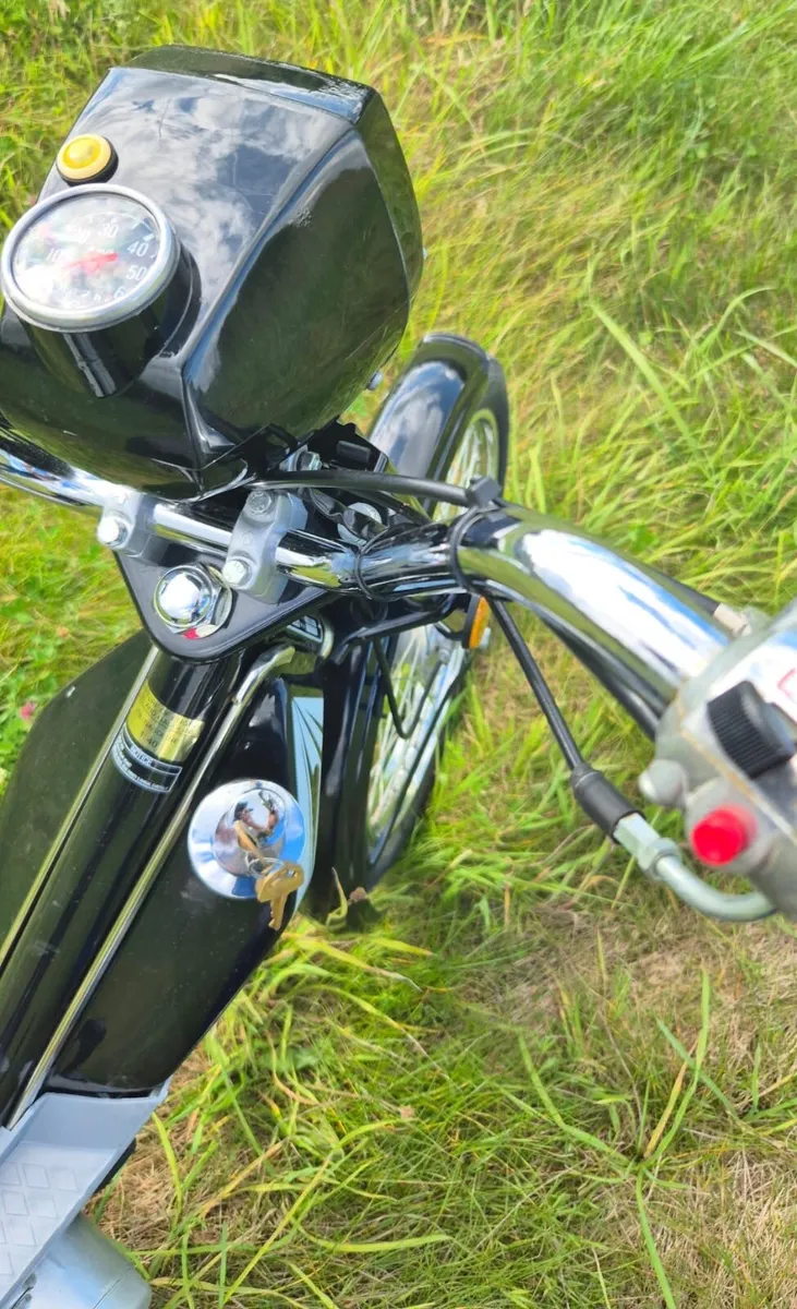 🎁🎅SKYWING VINTAGE MOPEDS🎅🎁 - Image 3