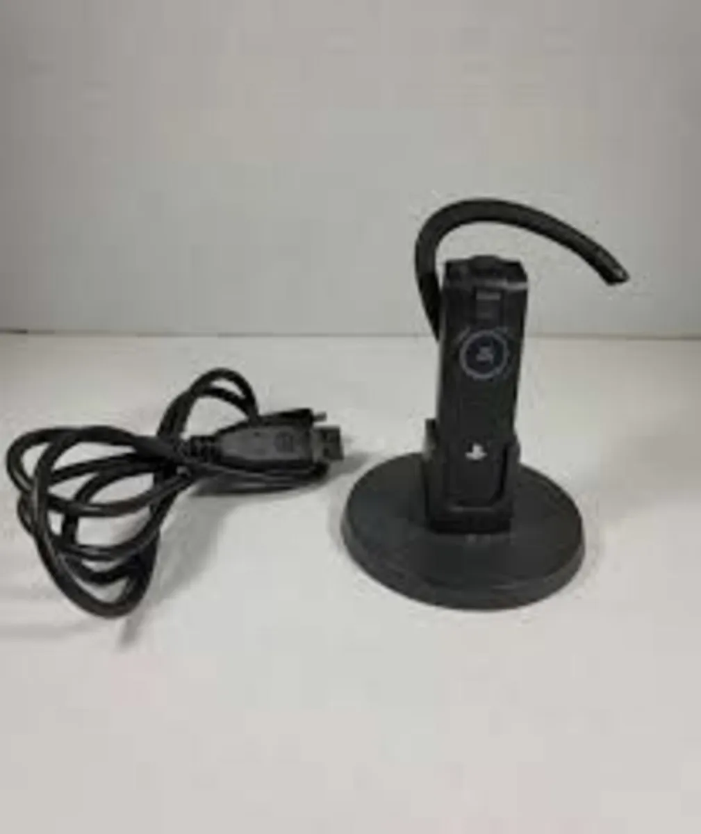 Sony PS3 Playstation Bluetooth Earpiece + Charger. - Image 1