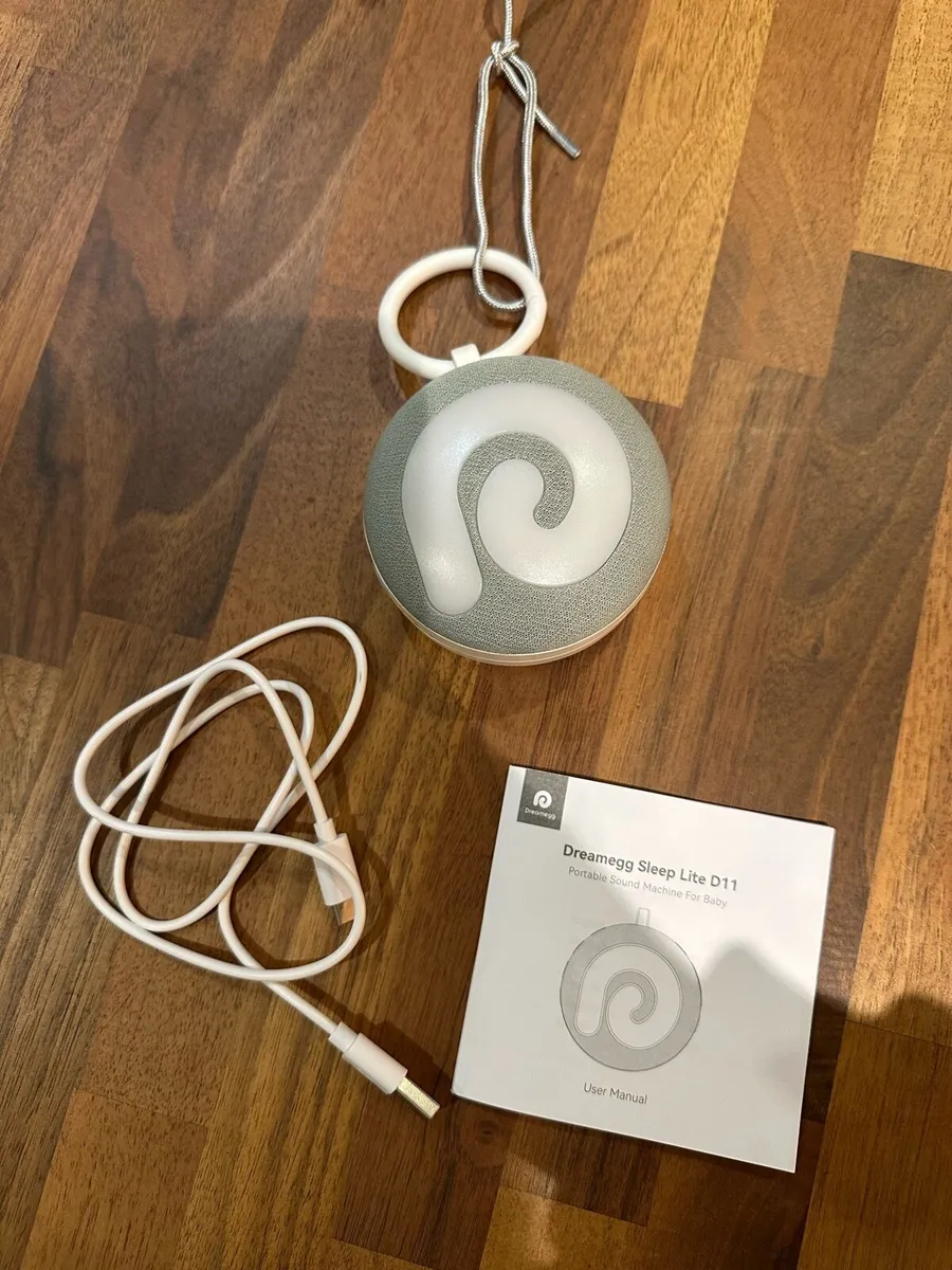 Dreamegg sound machine and night light. - Image 3