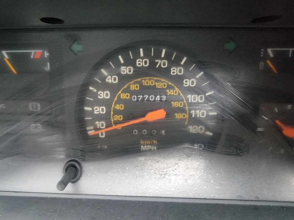 1985 Toyota Starlet 3 dr 1.0 original logbook. - Image 2