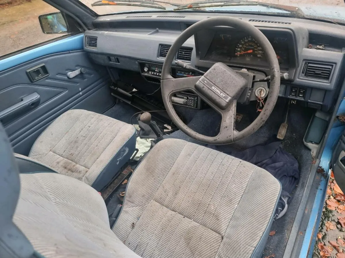 1985 Toyota Starlet 3 dr 1.0 original logbook. - Image 3