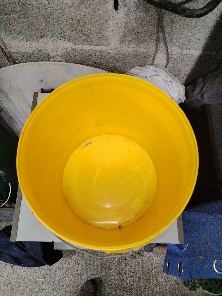Buckets - Image 2