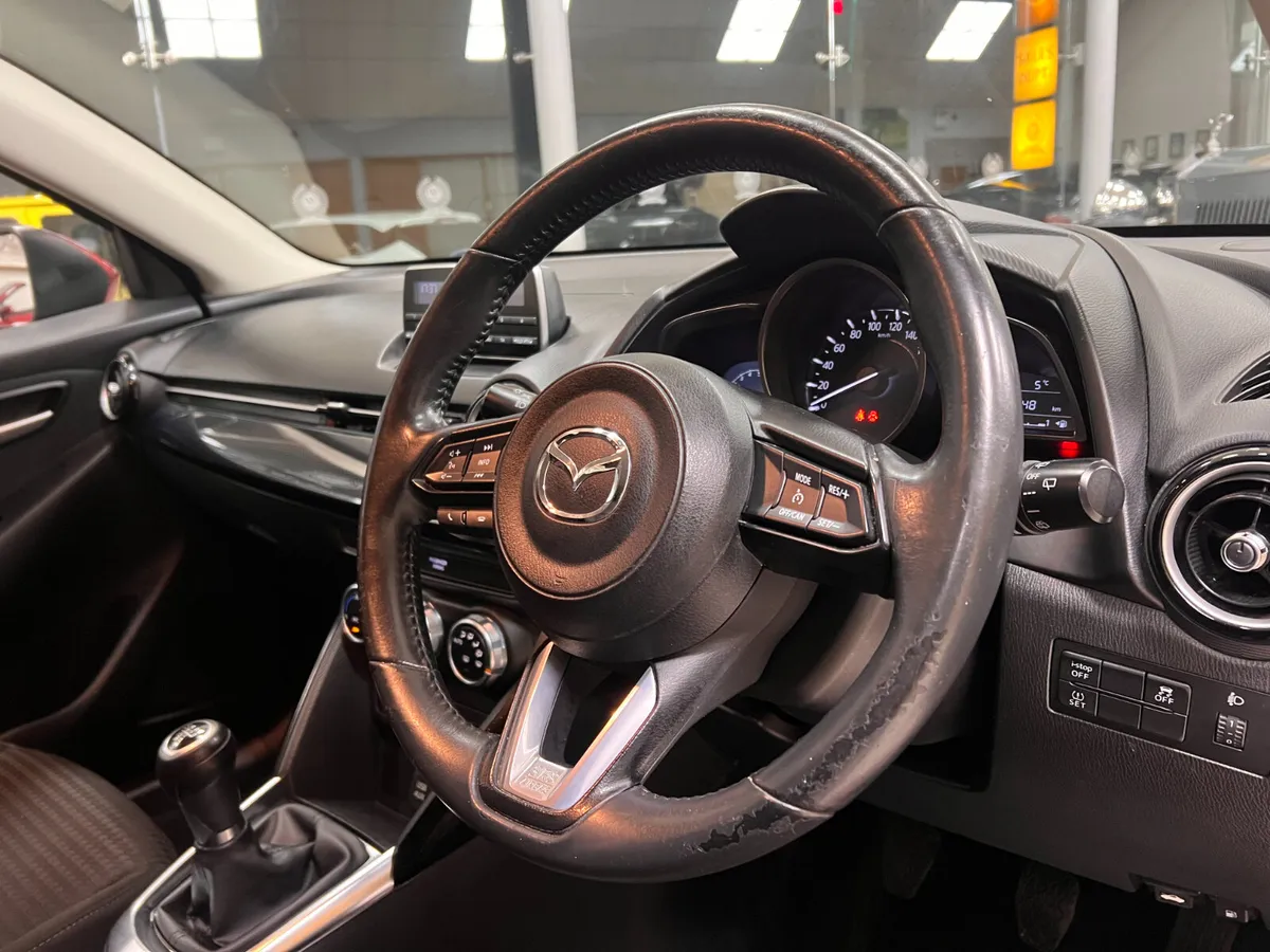 Superb Value EXECUTIVE Petrol Manual Low Kms Perec - Image 4