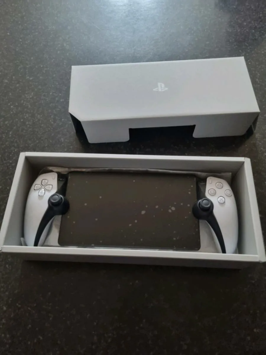 Playstation PS5 portable - Image 2