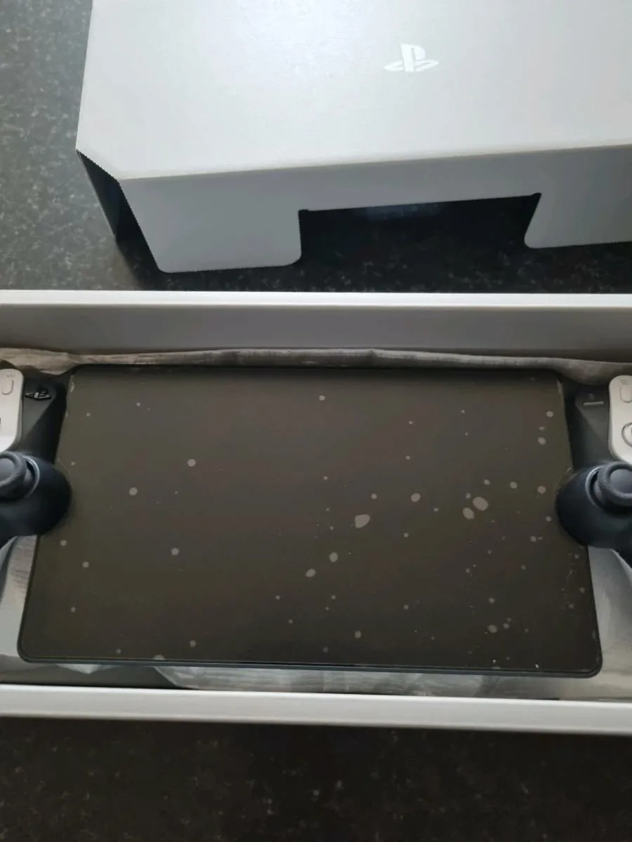 Playstation PS5 portable - Image 4