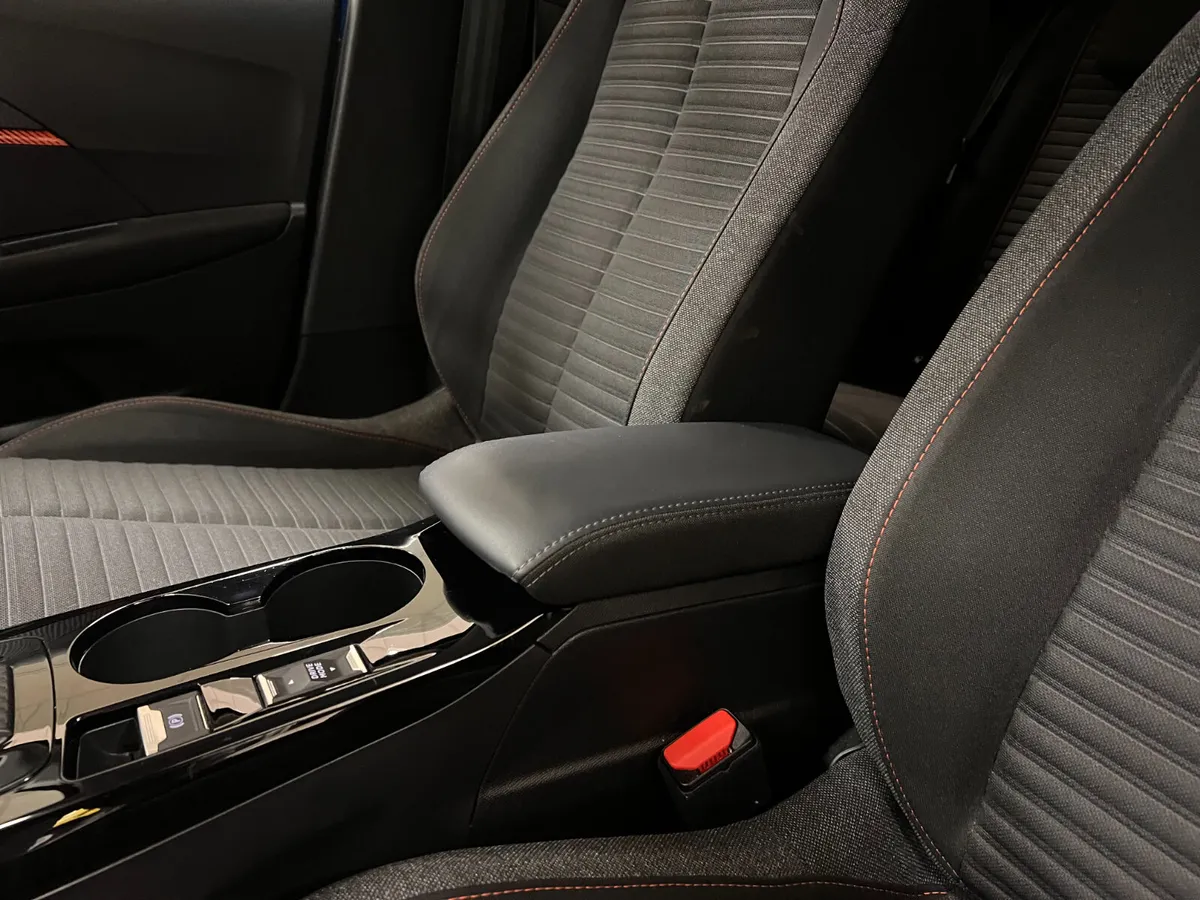 SUPERB Value Perfect Low Kms High Spec Superb Valu - Image 4