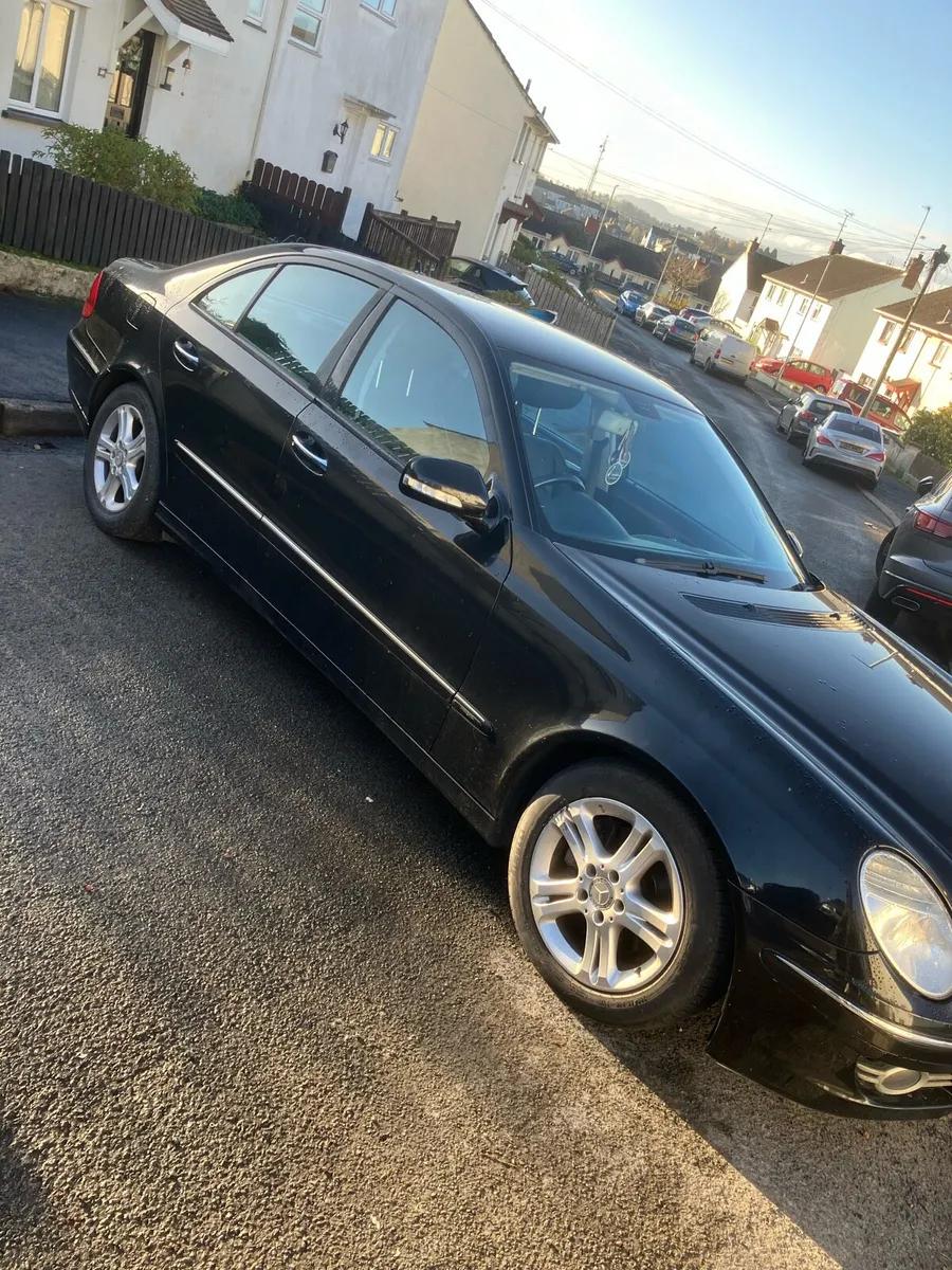 Mercedes Benz - Image 3