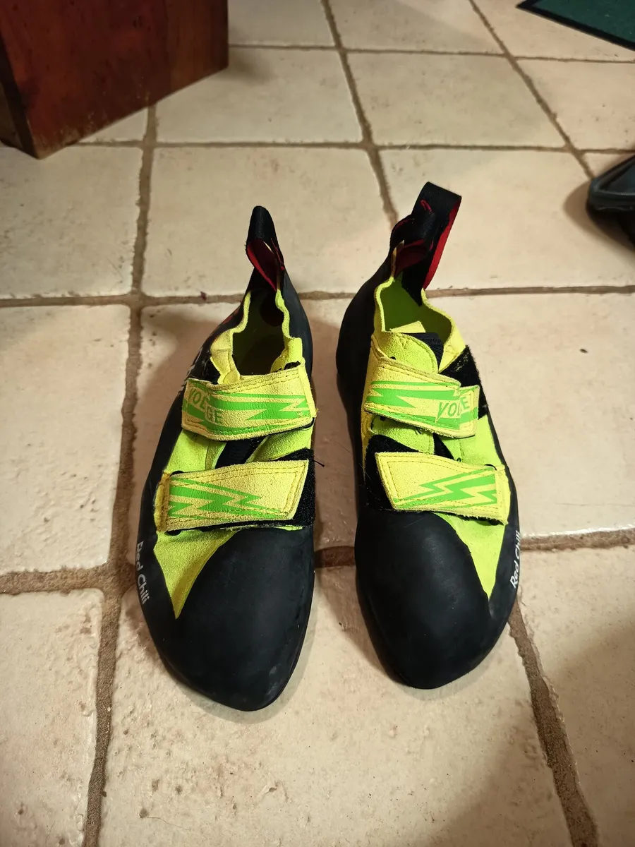 Climbing Shoes: EU 38 / UK5 - Image 1