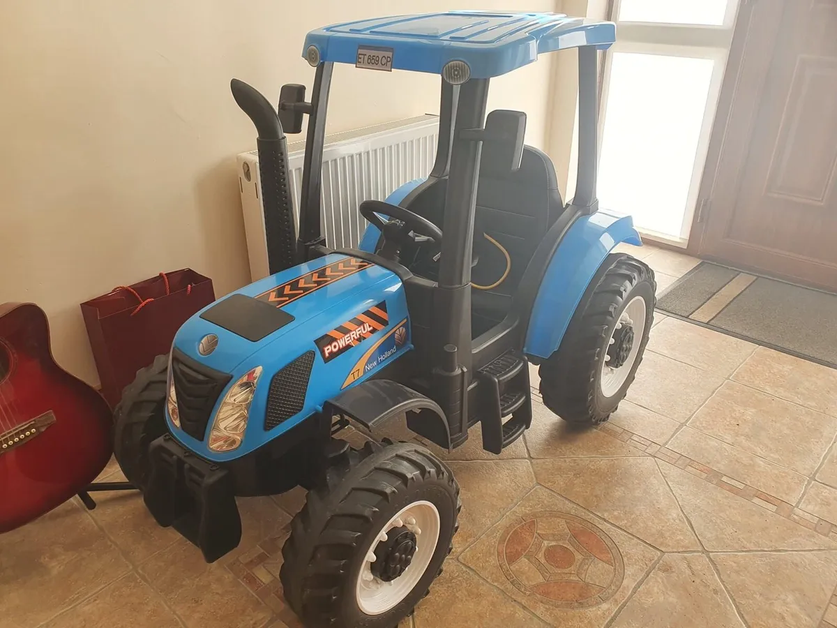 New Holland 24v Electric Blue Ride-on Tractor - Image 2