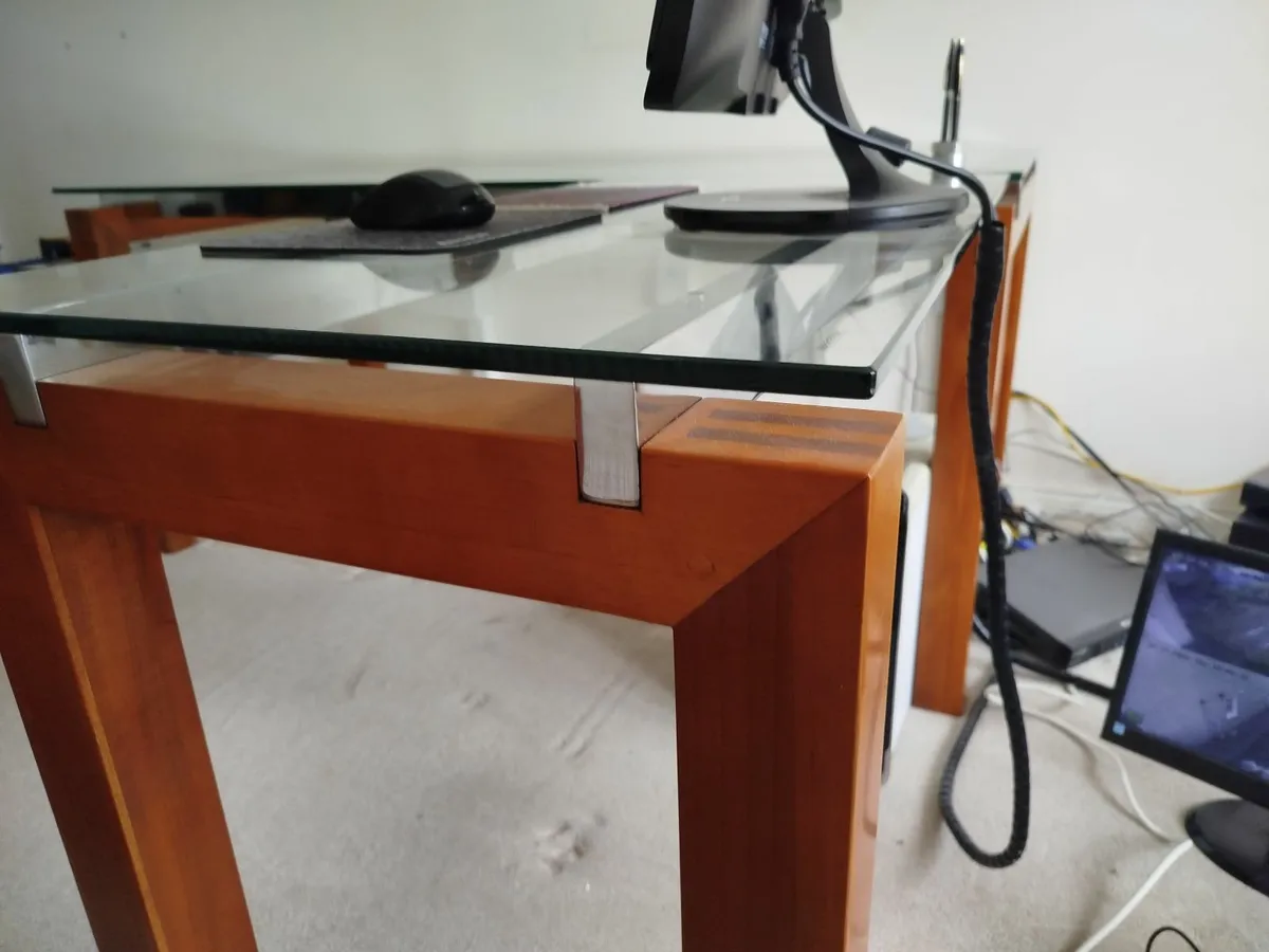 Glass top Large L shaped Office desk - Image 3