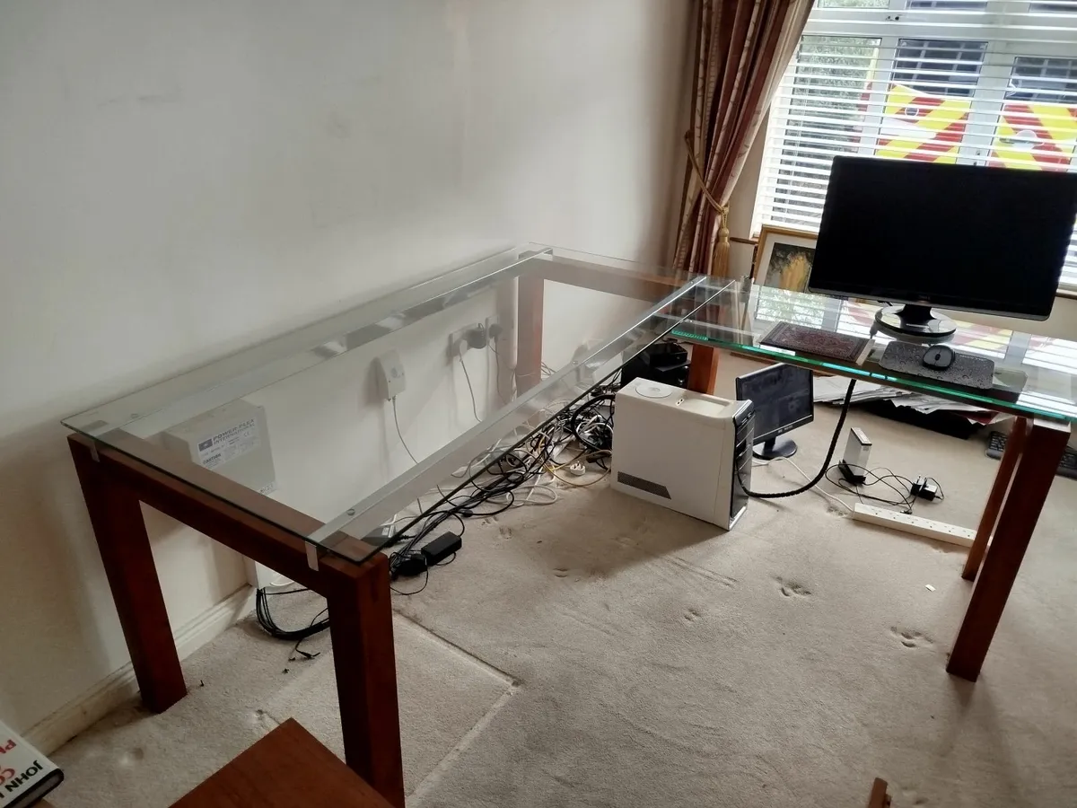 Glass top Large L shaped Office desk - Image 4