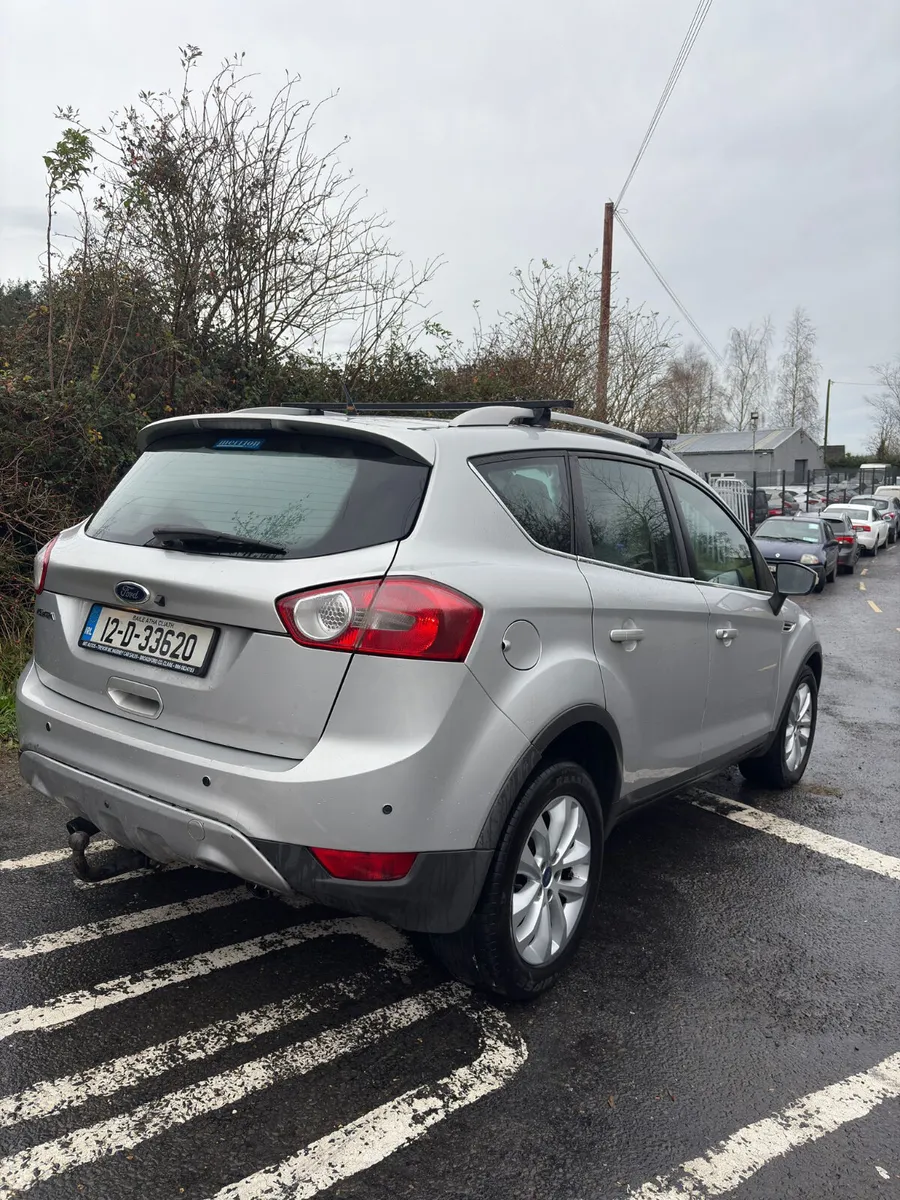 Ford Kuga 2012 commercial - Image 2