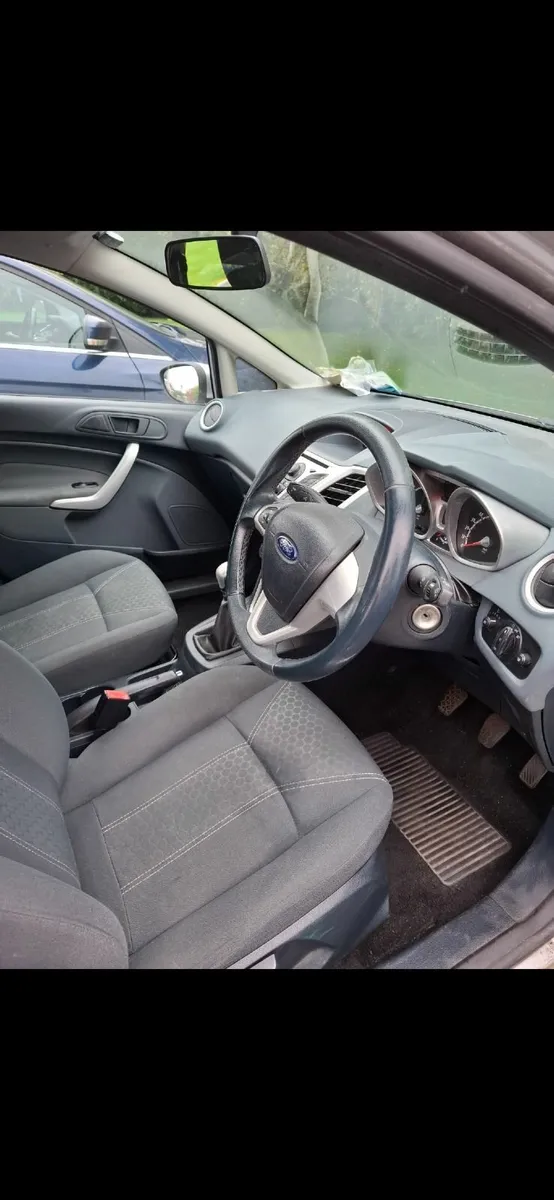 Ford Fiesta 2011 - Image 4