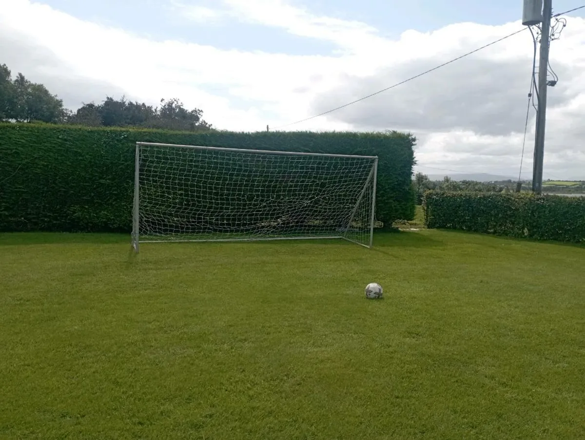 Goal posts - Image 4