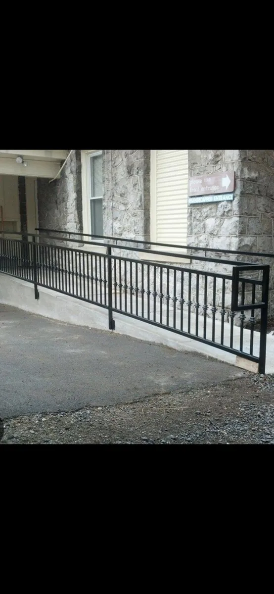 Bespoke sheds + gates/ railings - Image 4