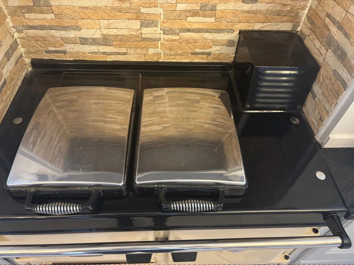 Rayburn, cream colour, excellent condition - Image 3