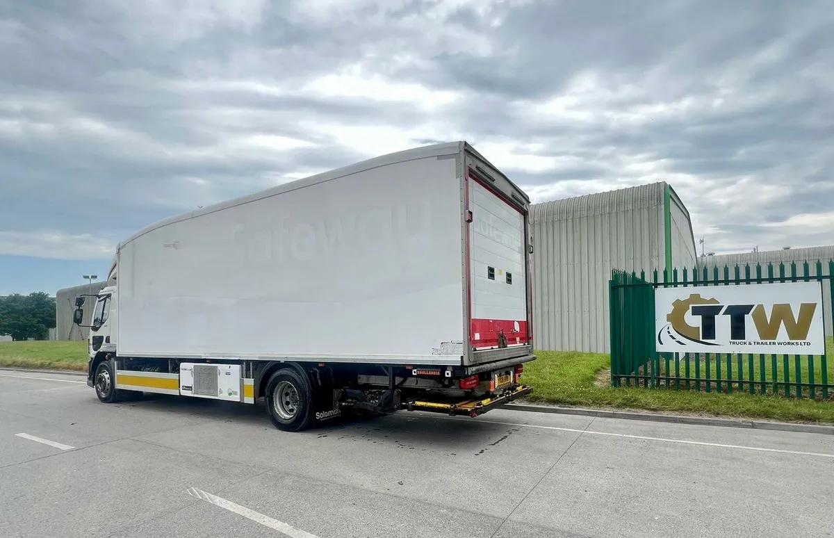 Daf CF 18Tonne Fridge Body - Image 1