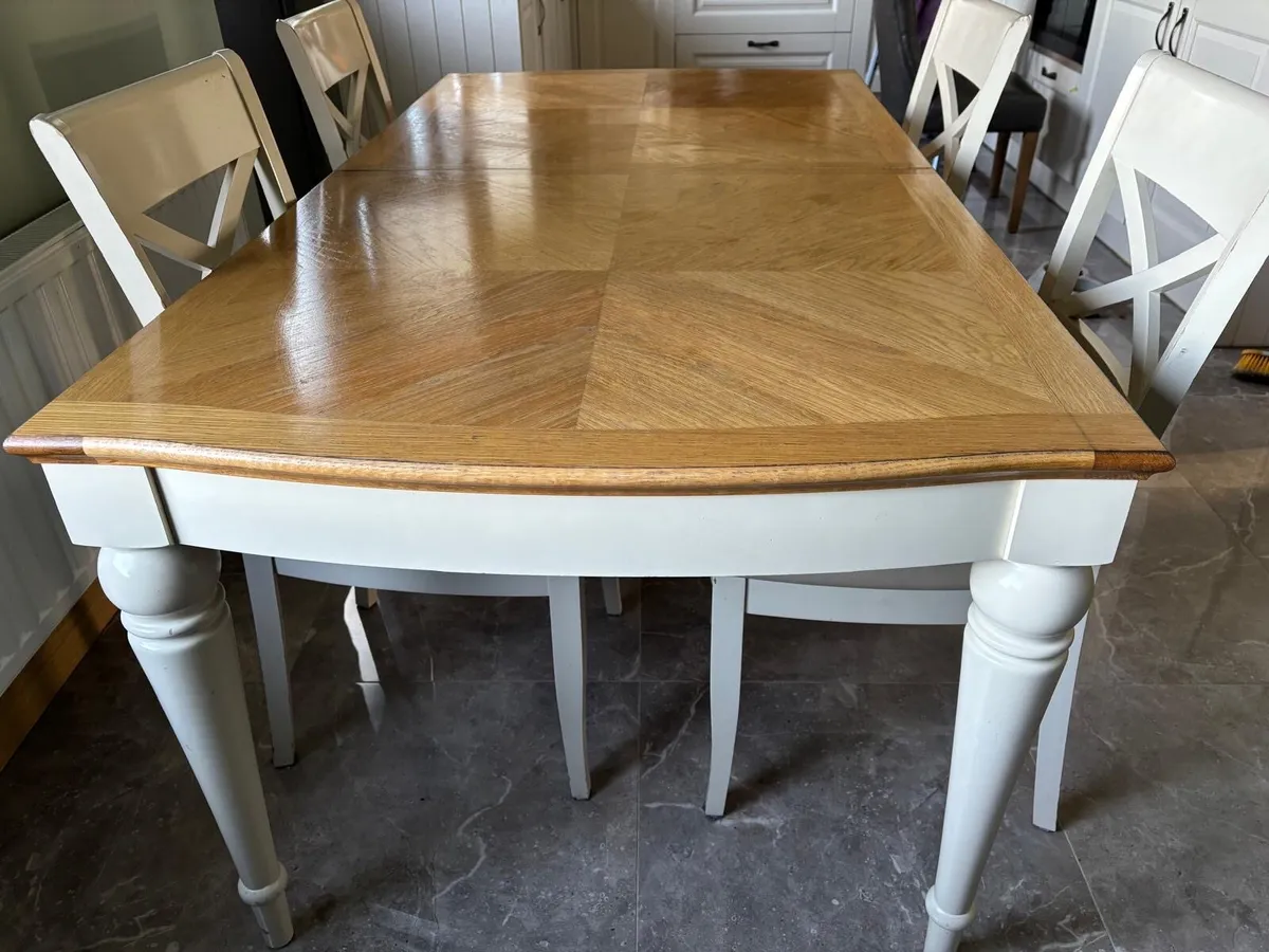 Dining table and 4 chair - Image 1