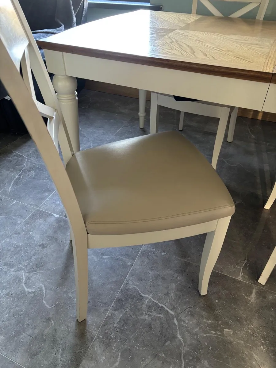 Dining table and 4 chair - Image 4