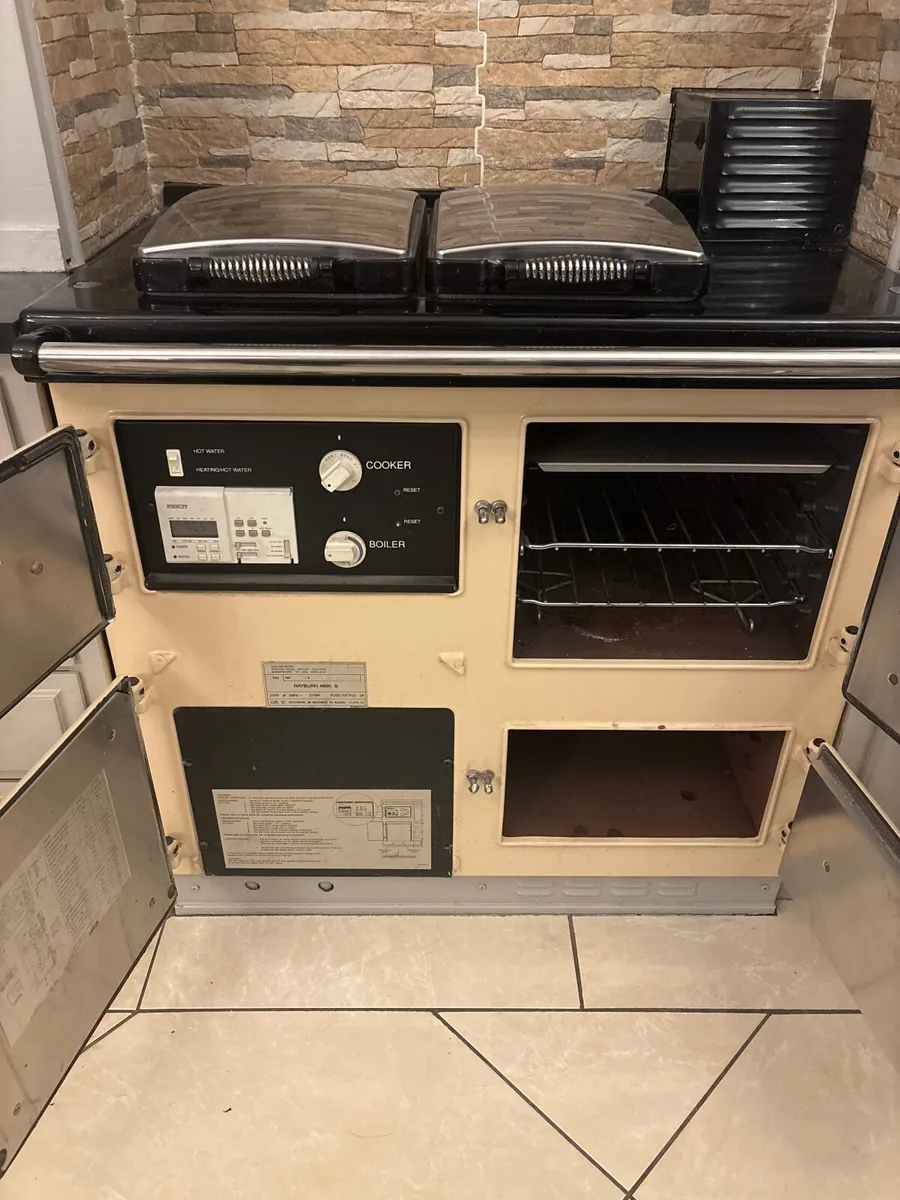Rayburn, cream colour, excellent condition - Image 4