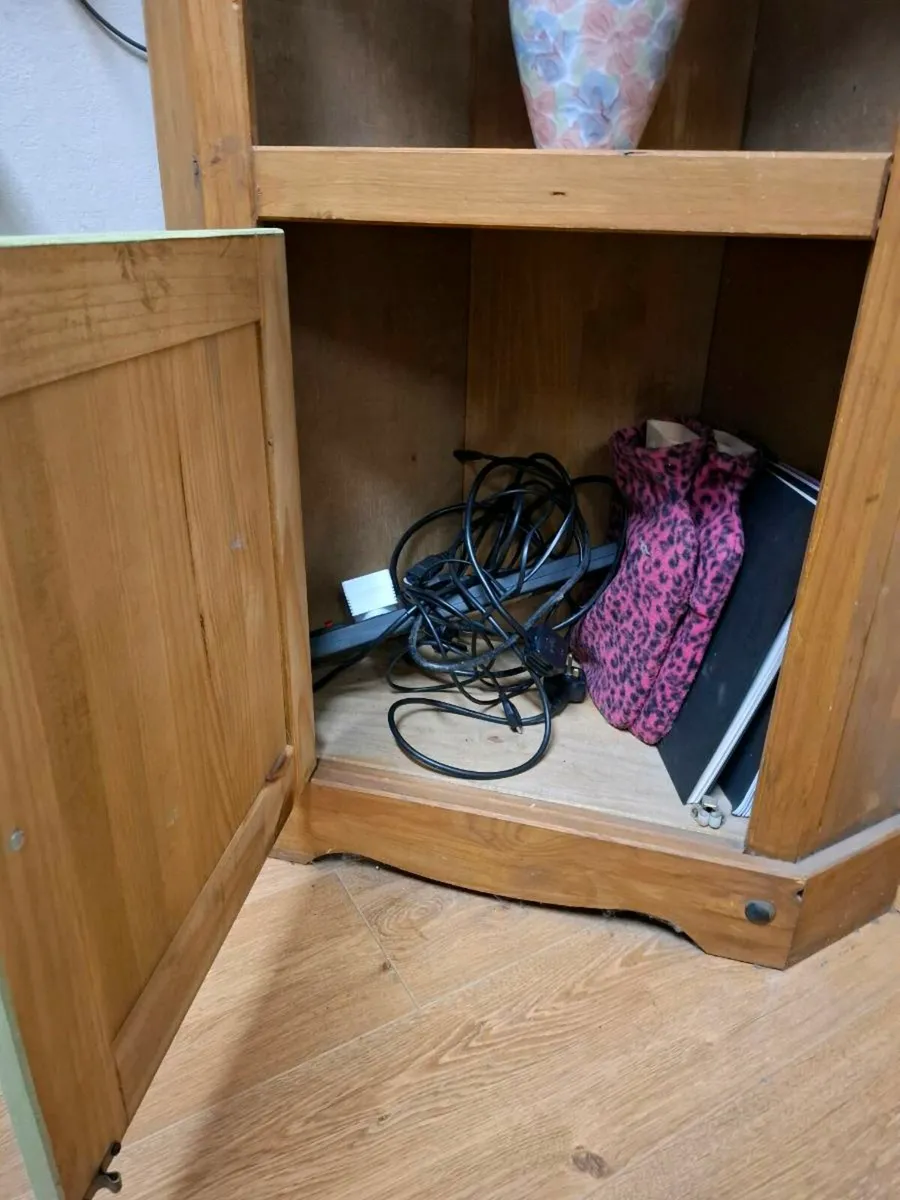 Tall Corner Shelf unit with Storage Press - Image 2