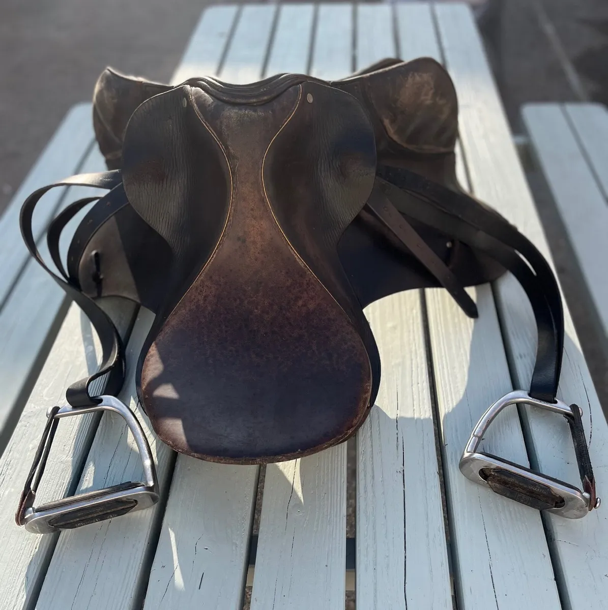 Equestrian saddle - Image 2