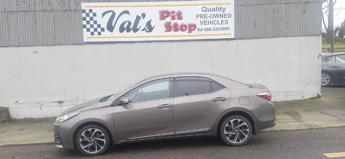 Toyota Corolla 2017 - Image 1