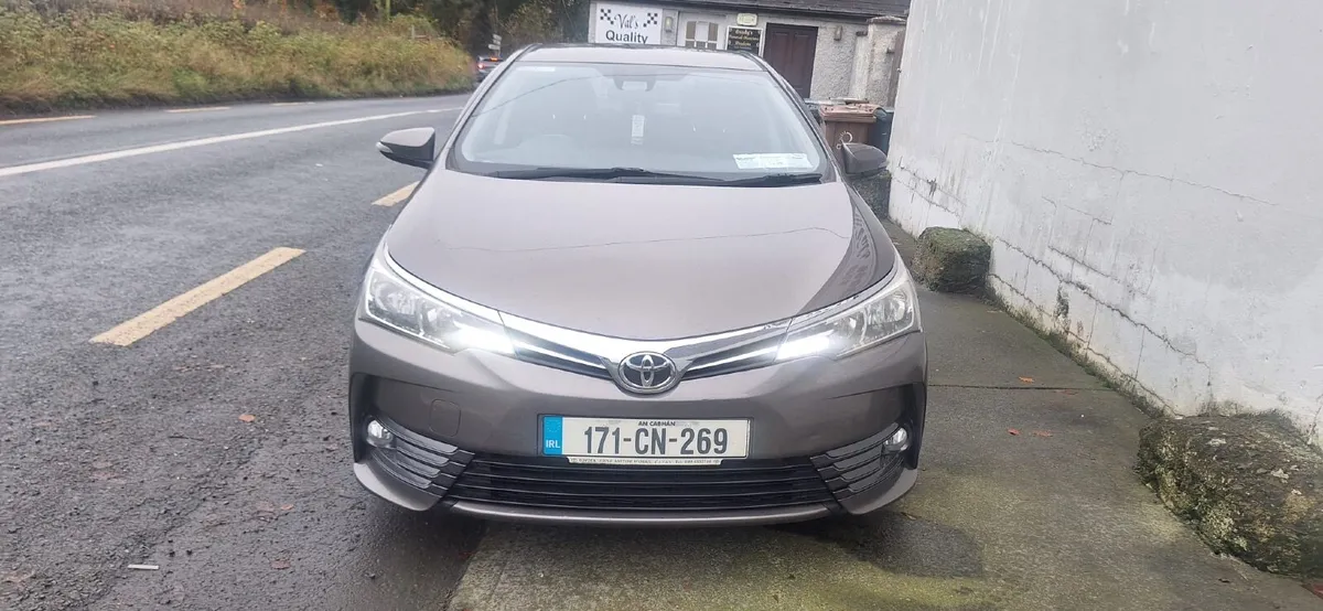 Toyota Corolla 2017 - Image 3