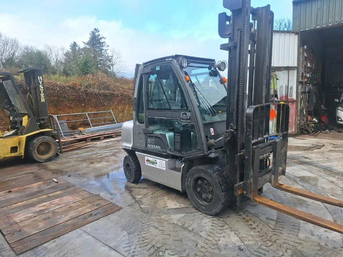 Nissan 3 ton forklift - Image 4