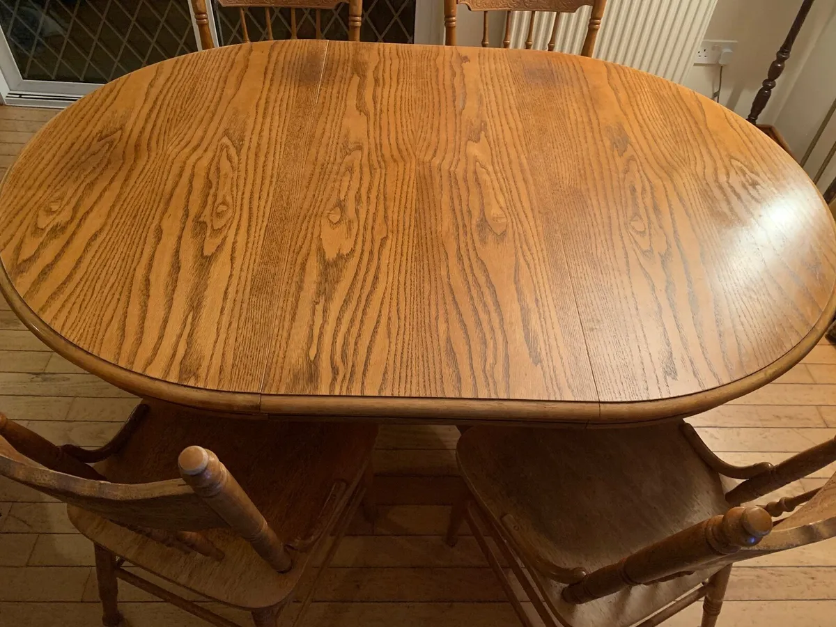Extendable oak dining table - Image 3