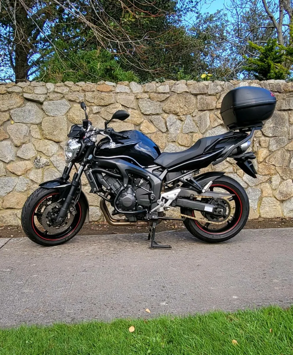 Yamaha FZ6 S2 - Image 1